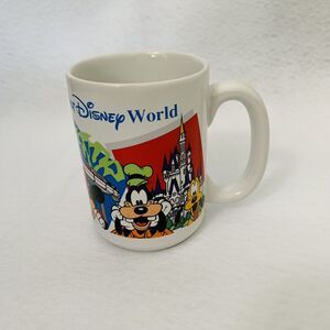 Walt Disney World Mom Mug Mickey Minnie Donald Daisy Goofy Pluto Souvenir VTG